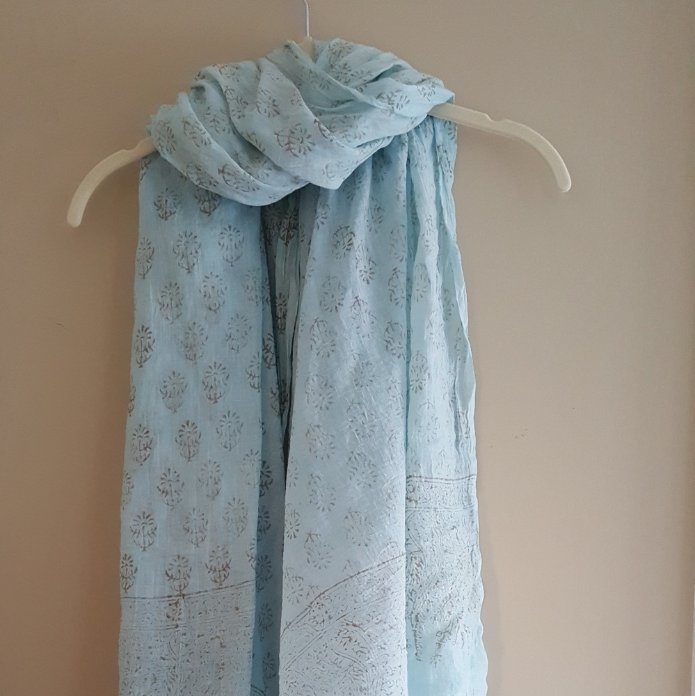 Scarf - Picture 3 of 3